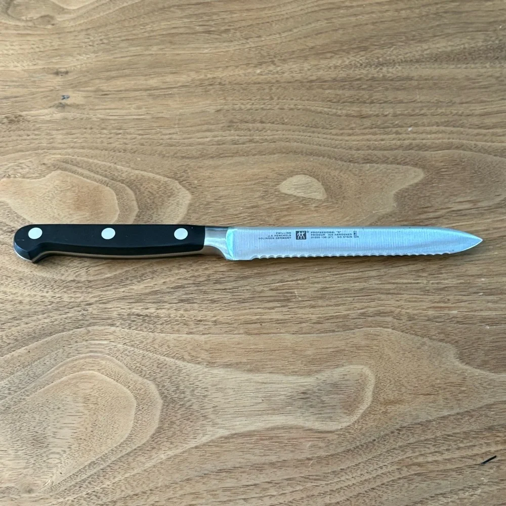 Vintage J.A. Henckels Zwilling serrated knife Professional S